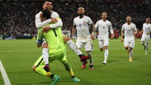 “Quería llevar los créditos y lo dejé sin patear”: Claudio Bravo reveló desconocida historia ante Portugal en Copa Confederaciones