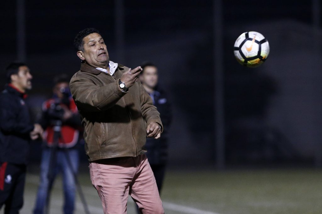 “Mortero” Aravena la tiene clara: “Después de lo mostrado contra Perú, hoy Chile debiera quedarse con el triunfo”