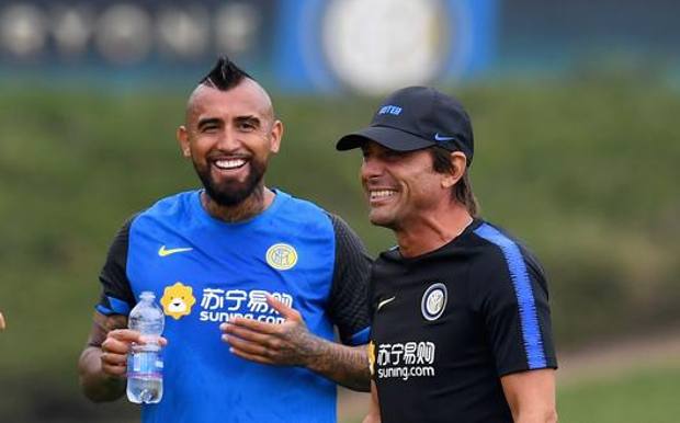Antonio Conte: “Estaría contento con Vidal incluso si lo pusiera en el arco”