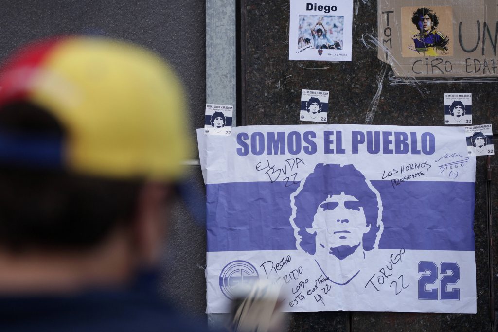“¡Se murió el fútbol!”: así reaccionó la prensa argentina tras la muerte de Diego Maradona