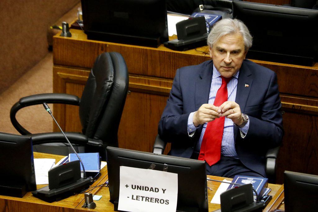 Senador Moreira (UDI) cuestionó salida de ex General Rozas: “Cuando se trata de Carabineros, nunca hay una presunción de inocencia”