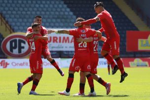 Ñublense goleó a Deportes Melipilla y consolidó su liderato en la Primera B