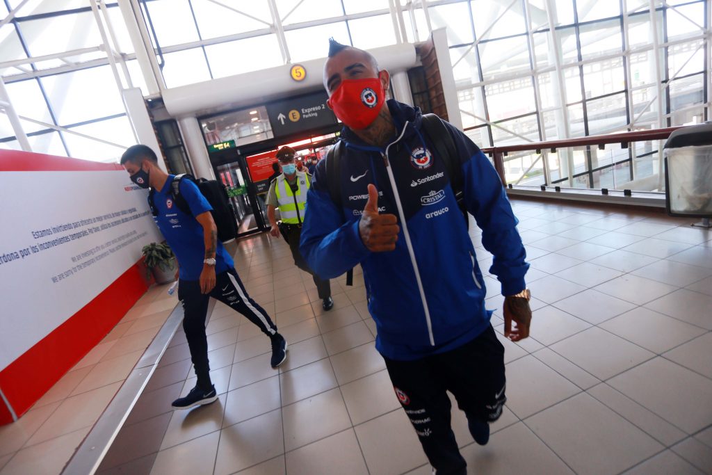 VIDEO | Arturo Vidal y los “norteamericanos” llegaron a Chile para sumarse a la Roja