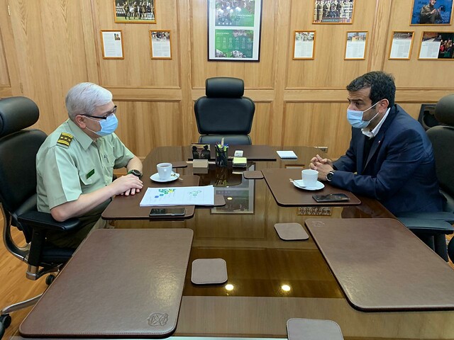 Ministro del Interior se reúne con nuevo general director de Carabineros: “La idea es ponerse a trabajar lo antes posible”