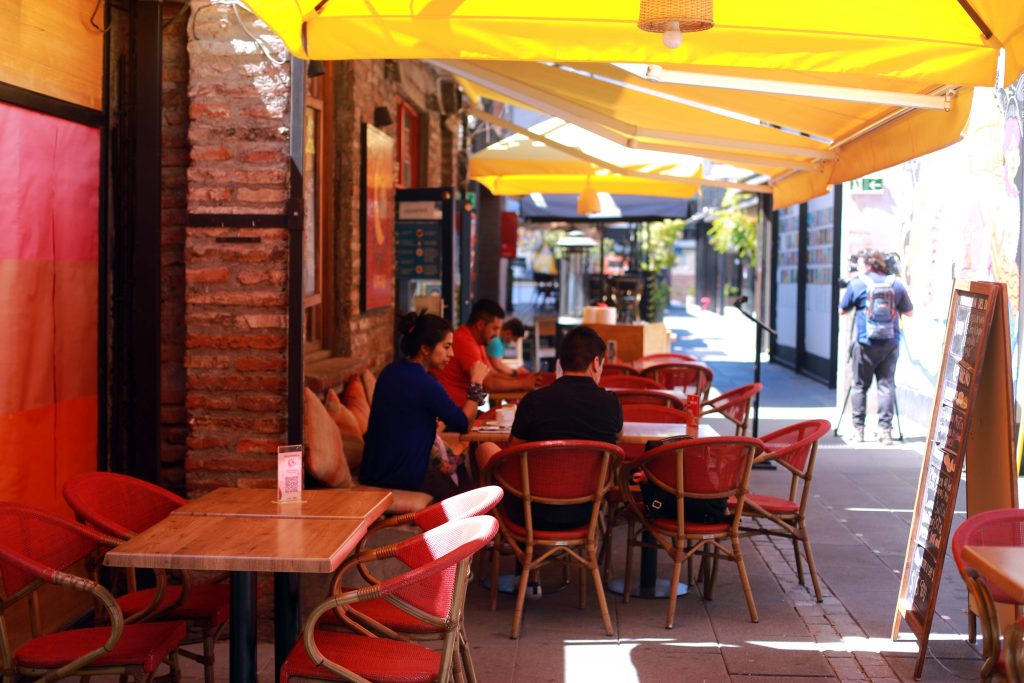 “Paso a paso”: Sector gastronómico pide que restaurantes puedan operar en Fase 2