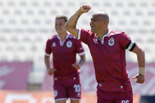 'Chupete' histórico: Humberto Suazo llegó a 100 goles en Primera División