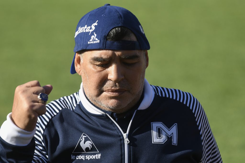 Beckenbauer: “Maradona fue un genio que perdió el control de su vida”