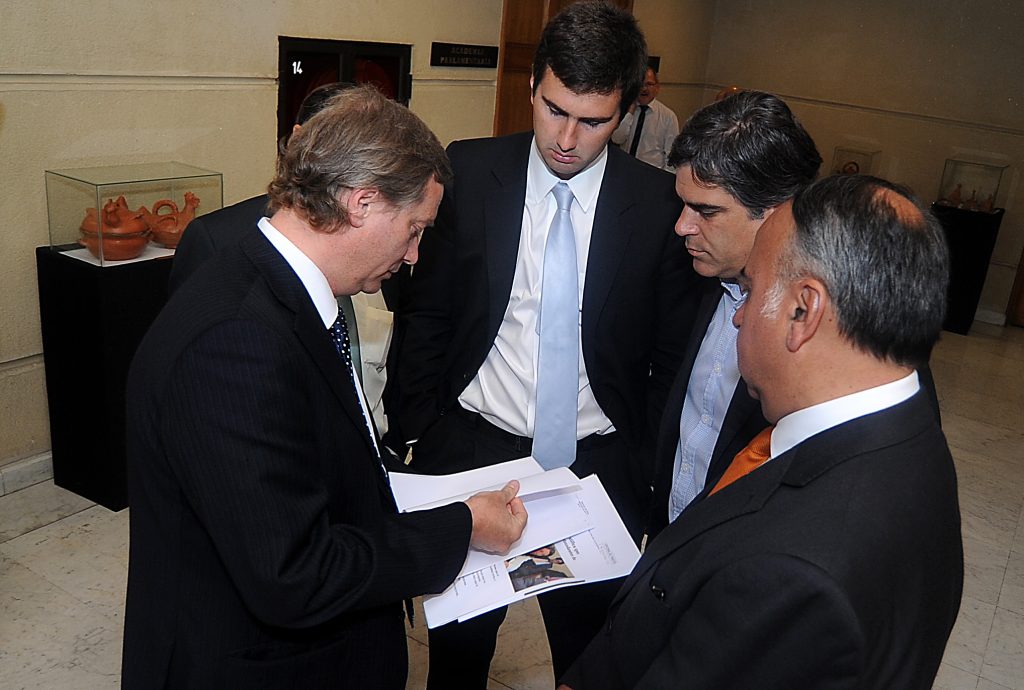 Fuenzalida (RN) y posible pacto electoral con Partido Republicano: “Lo que representa es parecido a lo que puede representar un partido de extrema izquierda como el PC”