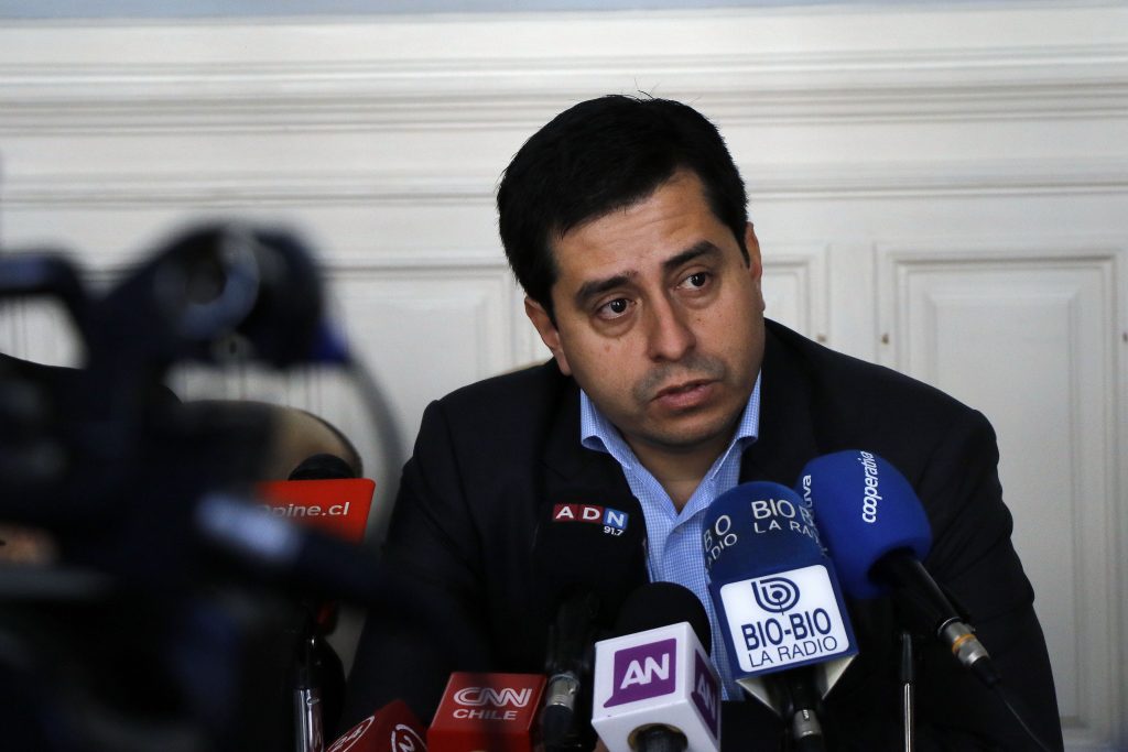 Senador Araya (IND) y segundo retiro del 10%: “Todos sabemos que no es la mejor solución para salir de la crisis económica y social”