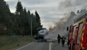 Reportan camión combustionando en La Araucanía