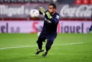 Claudio Bravo volvió a la titularidad en victoria del Betis en España