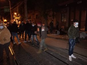 Extranjeros pernoctaron en las oficinas del Departamento de Extranjería