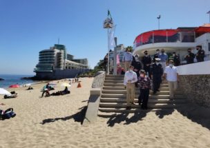 Caleta Abarca es la primera playa de Viña del Mar habilitada para el nado