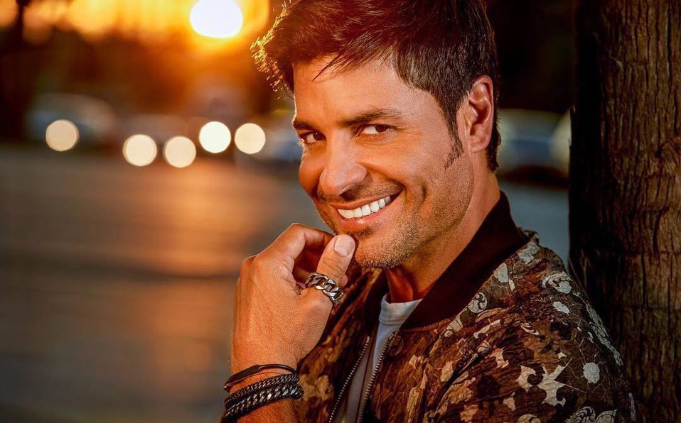 “¡Este es el militar que quiero!”: Chayanne sacó suspiros con sensual disfraz en noche de Halloween