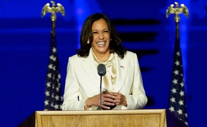 Kamala Harris anuncia la publicación de su autobiografía en español