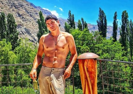 Pangal Andrade encendió las redes con especial vehículo: “Falta el puro traje de Batman”