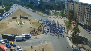 Gremios de la salud protestan en Plaza Baquedano