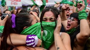 Senado de Argentina aprueba ley para la legalización del aborto