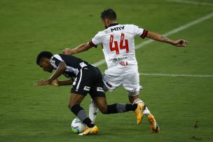 Mauricio Isla y Flamengo siguen a paso firme en la pelea por el Brasileirao