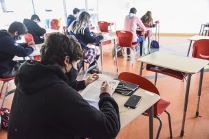 Encuesta municipal revela que el 60% de estudiantes de Santiago quiere volver a clases presenciales