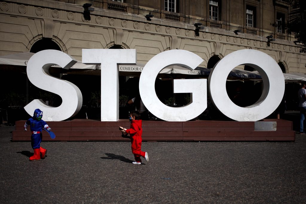 Plan “Paso a Paso”: Región Metropolitana retrocederá a “Transición” tras aumento de casos