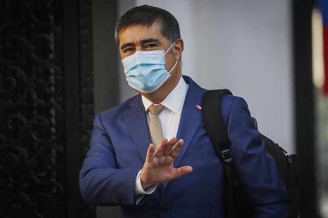 Mario Desbordes responde crítica de Fuad Chahín por renunciar como ministro: “A veces confunde ser oposición con atacar y criticar todo”