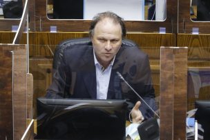 De Urresti (PS) criticó a Chile Vamos por discusión de escaños a pueblos originarios: 