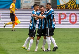 DT de Gremio alucinó con el golazo de Pinares: 