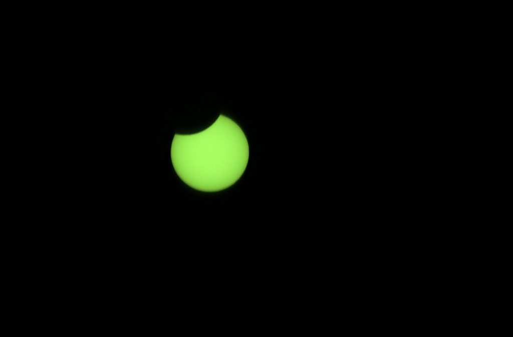 Alegría, emoción y autocuidado marcaron el desarrollo del eclipse solar