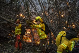 Mantienen Alerta Roja para comuna de Valparaíso por incendio forestal