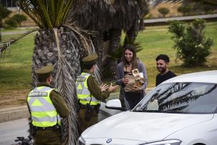 Carabineros rescató a menor encerrada en un auto en Recoleta: presentaba síntomas de deshidratación