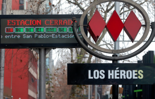 Cerraron estación Los Héroes por derrame de material corrosivo