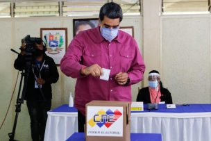 El chavismo obtiene el 67% de los votos en las parlamentarias de Venezuela