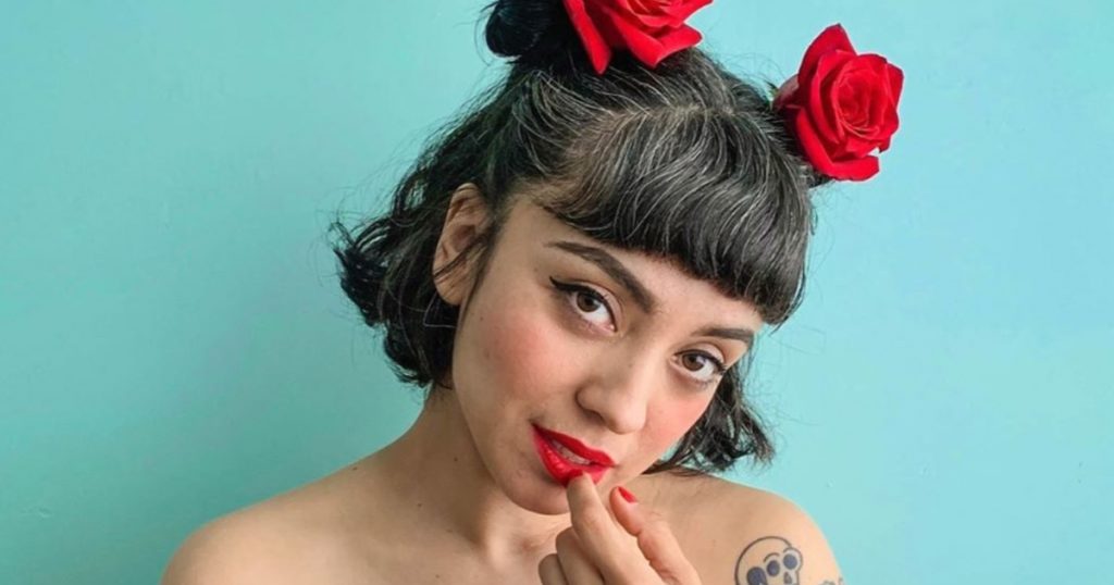 Mon Laferte compartió fotografía al natural y enseñó sus canas: recibió positivos comentarios