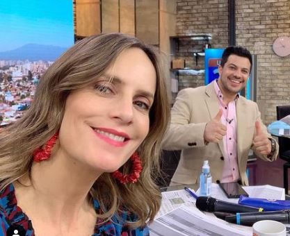 “Como si no existiera el Covid”: Diana Bolocco se llenó de críticas por foto navideña con equipo del “Mucho Gusto”