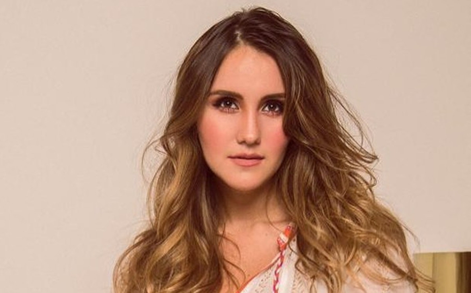 “No hay palabras”: Dulce María anunció el nacimiento de su hija con tierna postal junto a ella