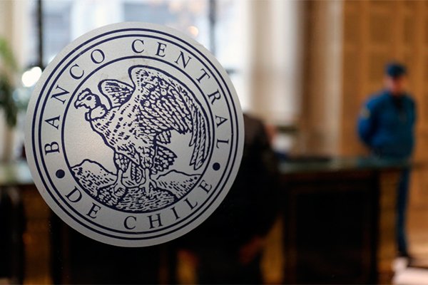 IpoM: Banco Central estima que regreso a paso 2 en la R.M. “puede retrasar en algo” la recuperación económica