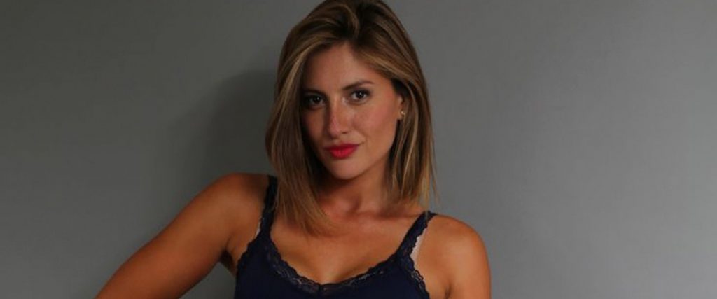 “Ridícula”: Seguidores de Kel Calderón se fueron en picada contra Karen Bejarano por comentario en fotografía