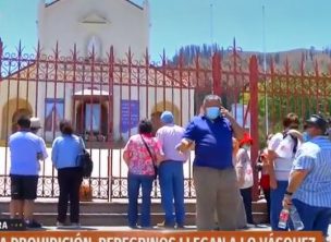 Peregrinos llegan a Santuario de Lo Vásquez pese a prohibiciones