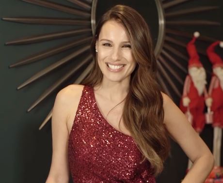 “Esculpida por los dioses”: Pampita enciende las redes con sensual y elegante vestido