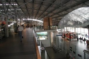Evacuan Aeropuerto de Punta Arenas por presencia de dos personas contagiadas de coronavirus