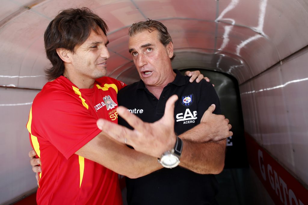 Jorge Pellicer encabeza la carrera para reemplazar a Ronald Fuentes en Unión Española