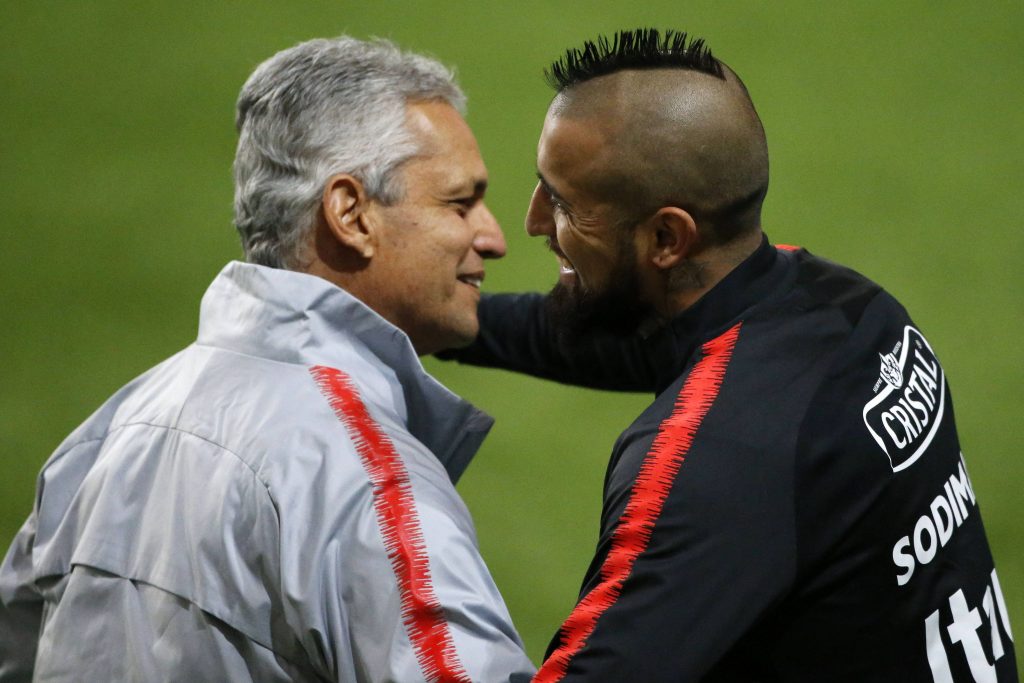 Arturo Vidal lamentó la salida de Reinaldo Rueda y criticó a los que “no entienden nada de la actividad”