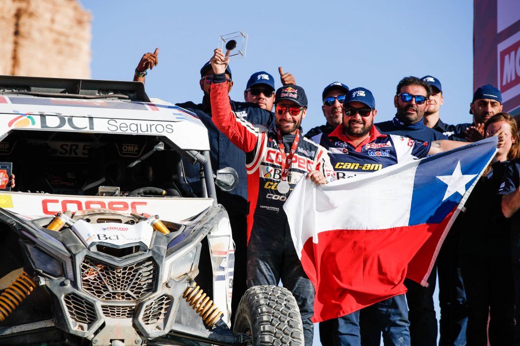 Rally Dakar: “Chaleco” López se adjudicó tercera etapa y afianzó su liderato en el UTV