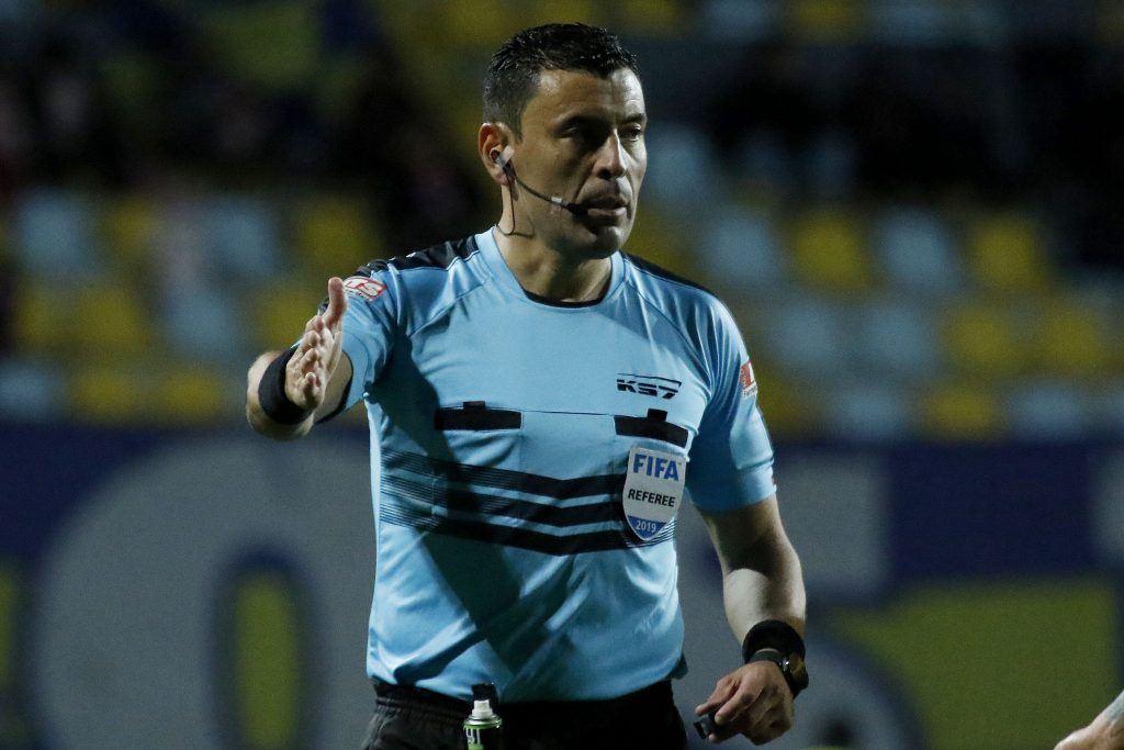 Roberto Tobar arbitrará el superclásico entre Colo Colo y la ‘U’ en Pedrero