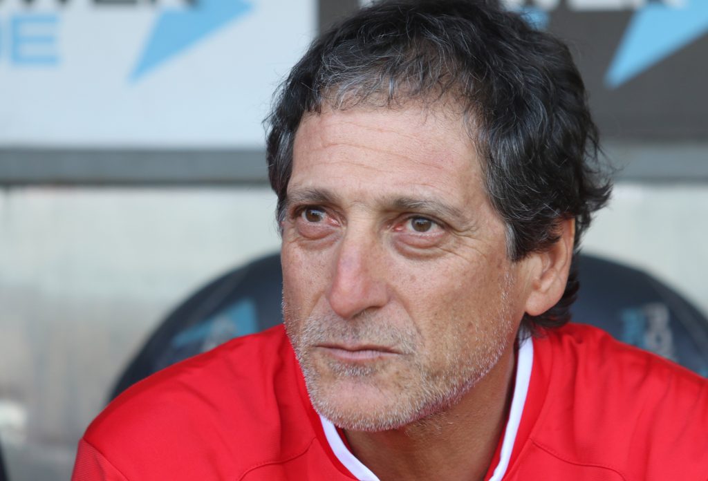 Mario Salas se va a dirigir al fútbol africano