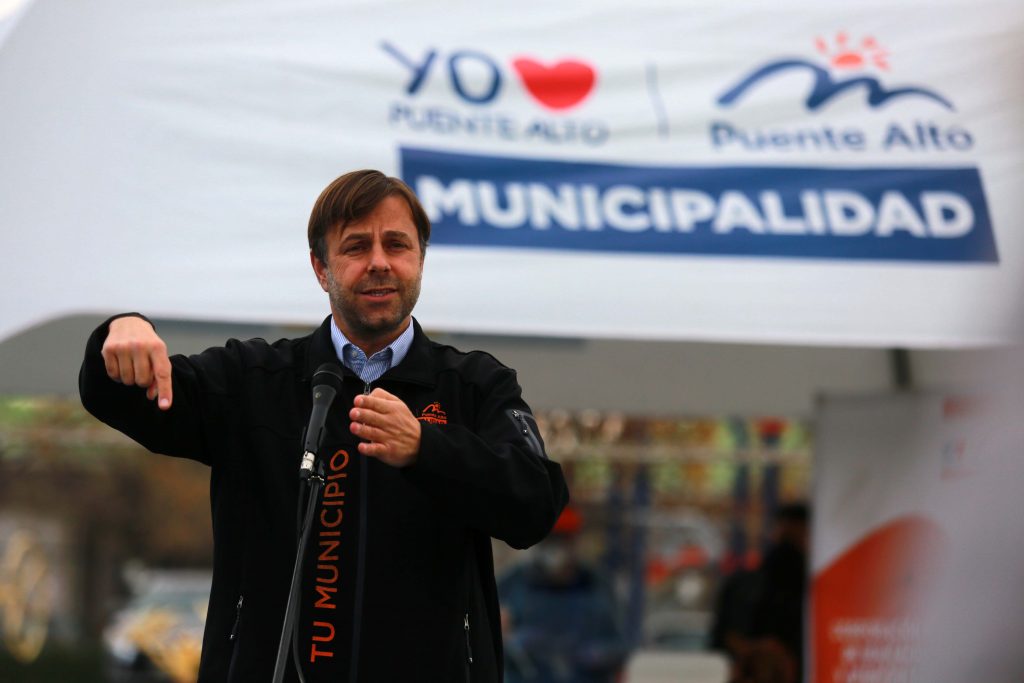 Alcalde Germán Codina y alza de contagios en Puente Alto: “Se ha visto un agotamiento de la ciudadanía por seguir las normas sanitarias”