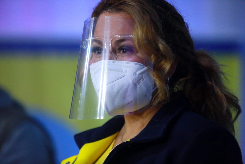 Cathy Barriga informó que “Maipú no debe juntar agua potable” tras aviso de corte en RM