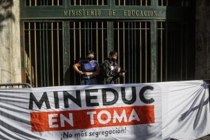 Estudiantes intentaron tomarse el Ministerio de Educación en el día debut de la PTU