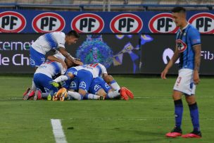 La UC goleó a Huachipato y se afianza en el liderato del Campeonato Nacional